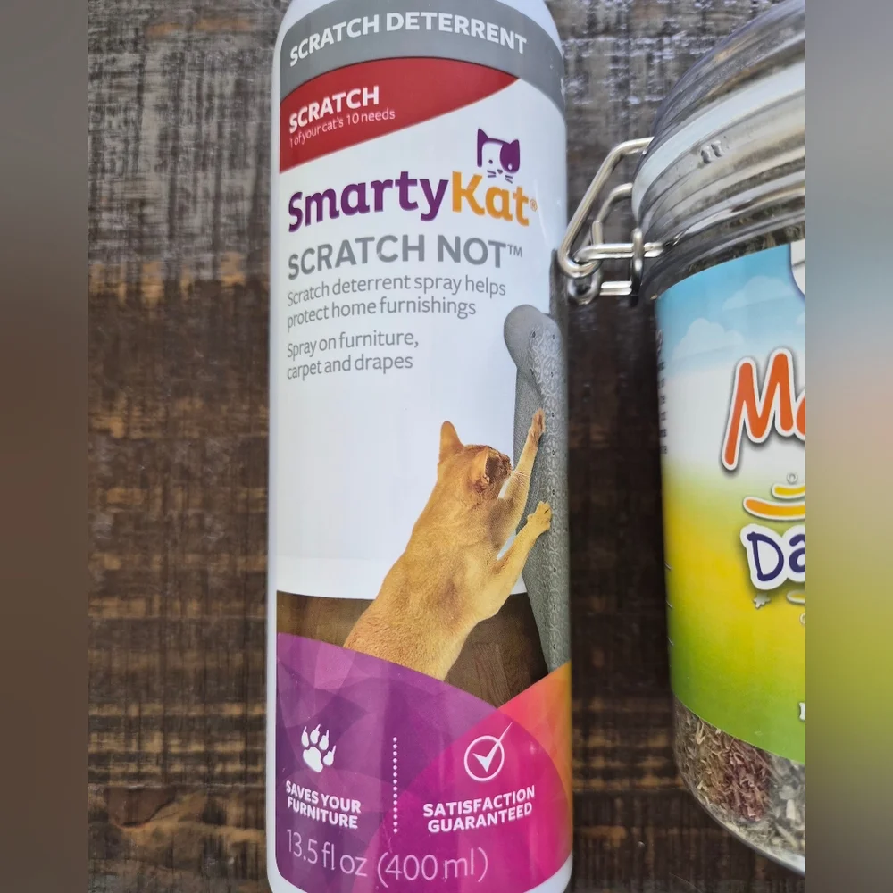 Daydreamer Mix Catnip - Relaxing Blend + Smarty Kat Scratch Not + Catnip Spray!